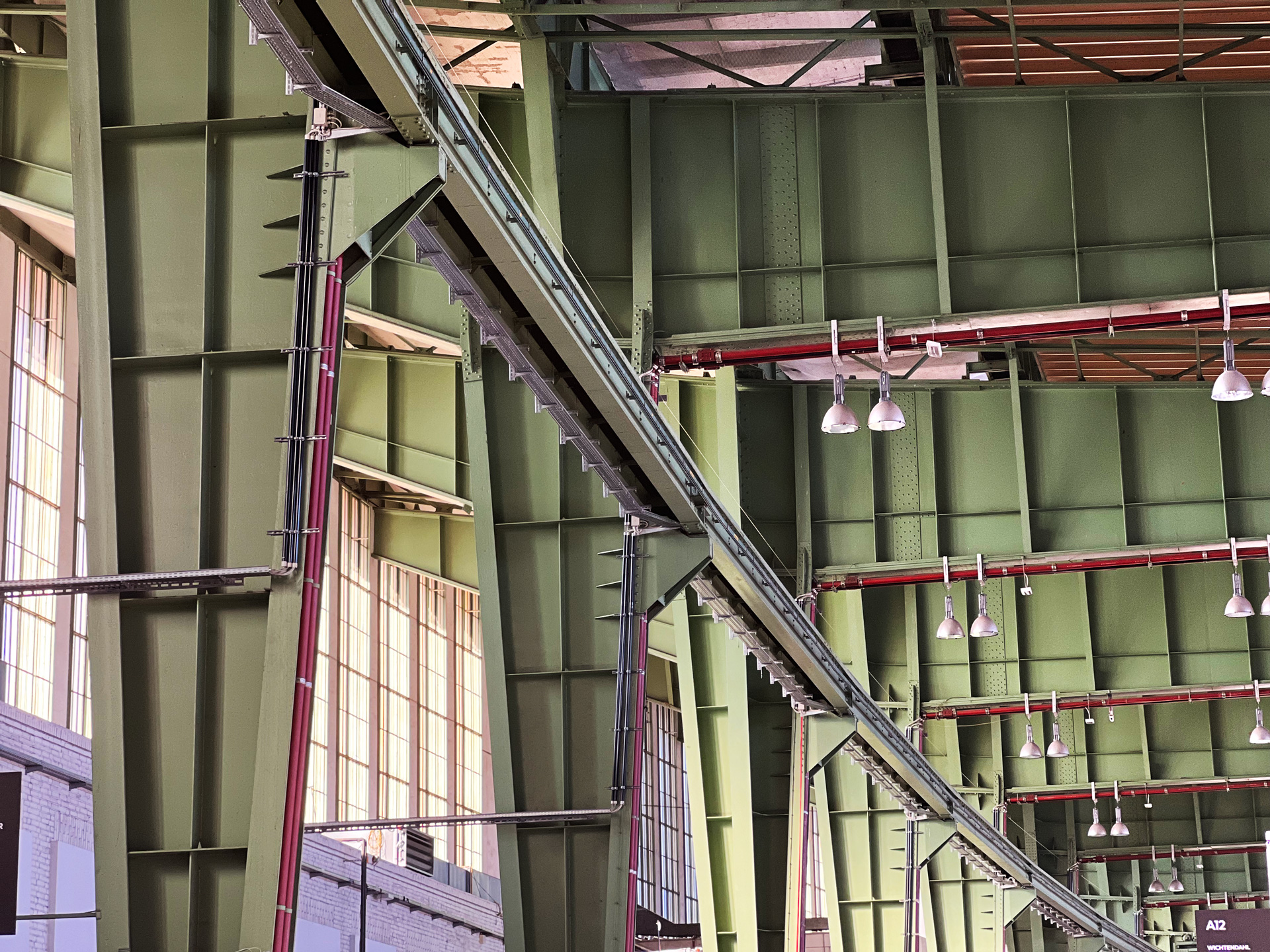 johann_wachs_modern_8824